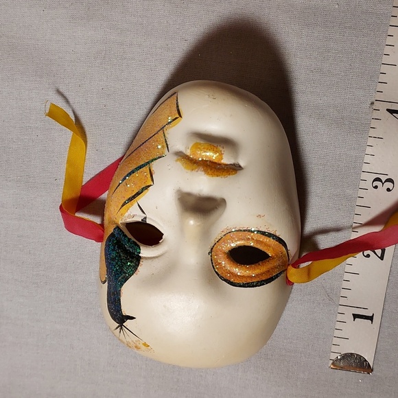 Vintage Hand Painted Carnival Face Mask Set of 4 Ceramic - Picture 5 of 7